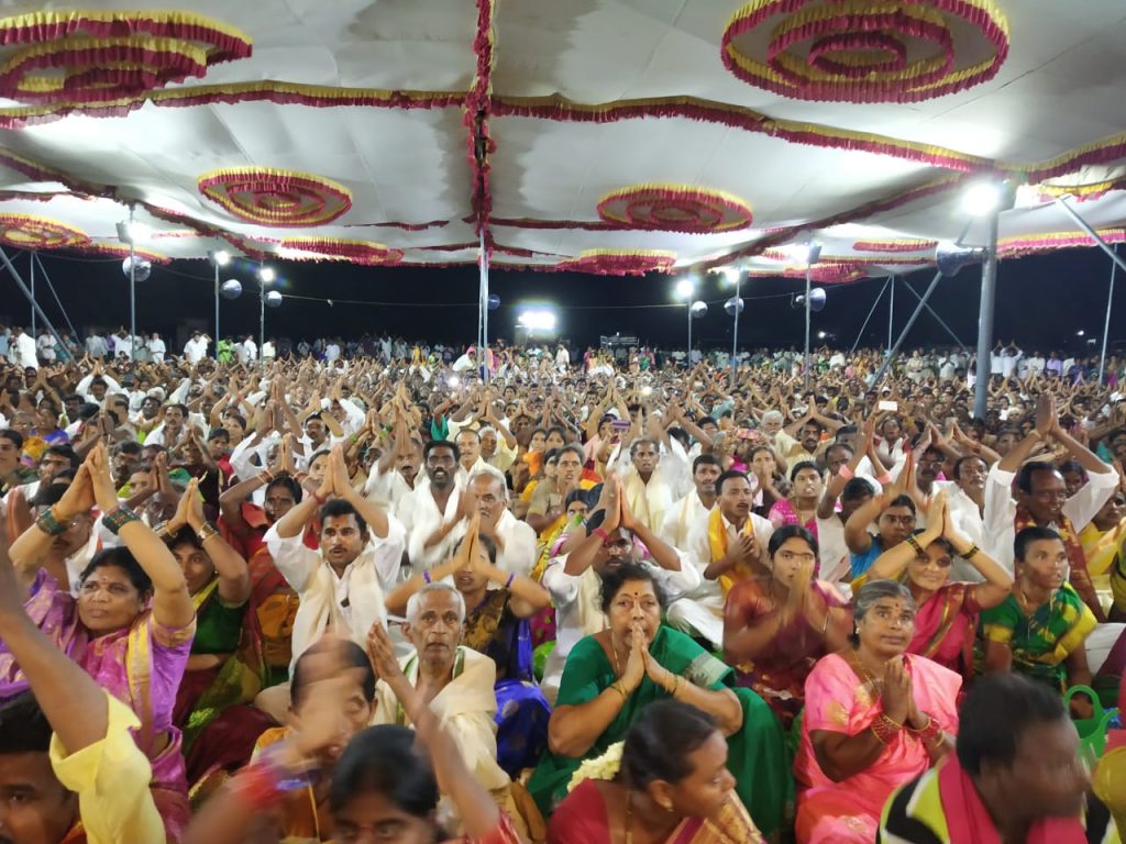 What are the benefits of participating in Sahasra Deepalankarana Seva Darshan